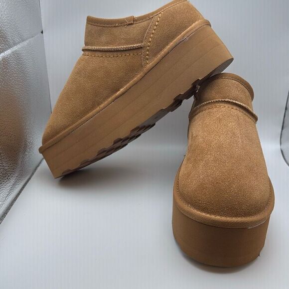 CUSHIONAIRE Women's Slip On Genuine Suede Cozy Mule Platform SIZE 9.5 WIDE CHEST - Picture 5 of 7